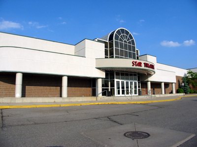 Emagine Rochester Hills - 2003 Photo (newer photo)